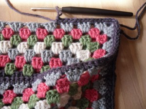 Granny cushion joining two sides